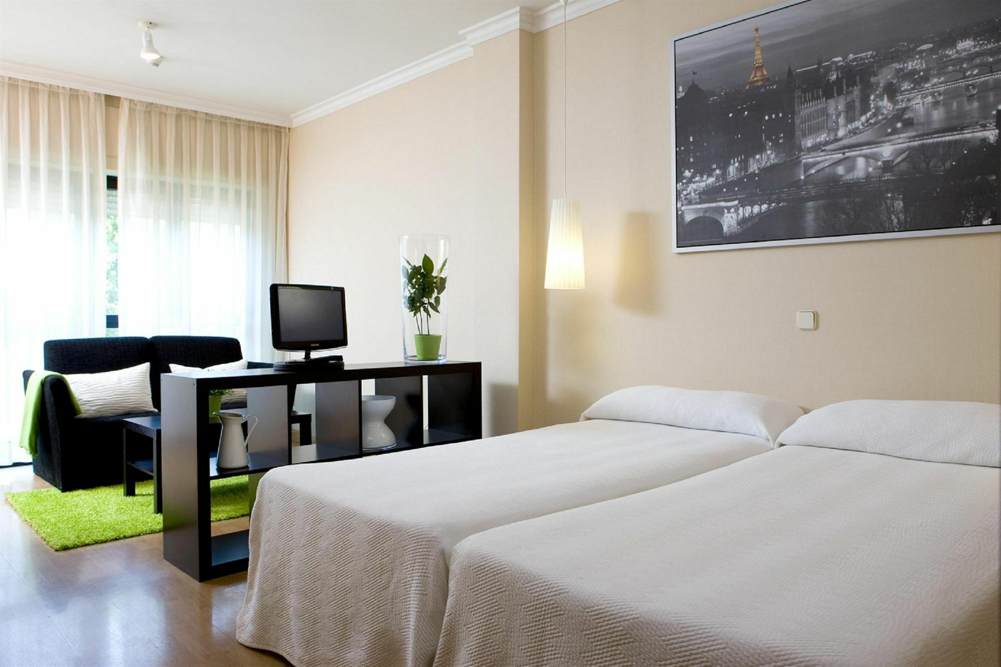 Apartamentos Th La Florida Madrid Kamer foto